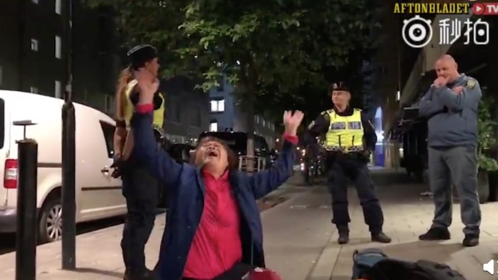 All the details you need on the Chinese tourists who were ”brutally” handled by Swe