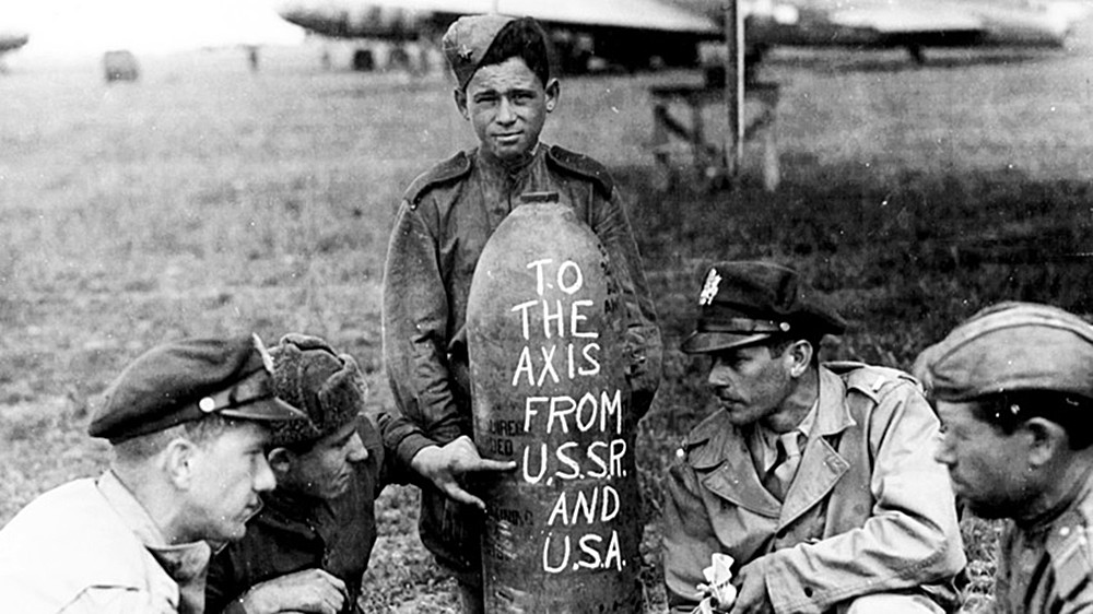 Di Mana Soviet, Amerika dan Inggris Bertempur Berdampingan Selama Perang Dunia II?