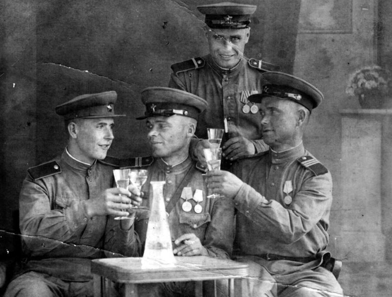bagaimana-vodka-membantu-tentara-merah-mengalahkan-nazi