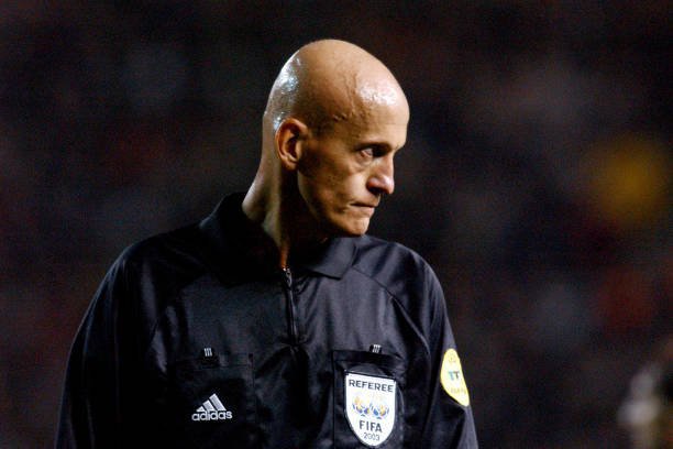 Pierluigi Collina - Semua Tunduk di Bawah Aura dan Tatapannya