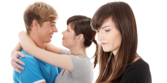 INILAH 7 TIPS UNTUK MEREBUT HATI PACAR ORANG LAIN