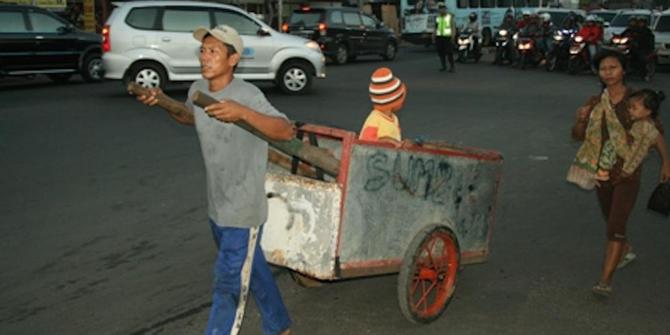 Gak Cuma Ojol, Profesi Ini Juga Perlu Kalian Bantu Disaat Genting Seperti Ini