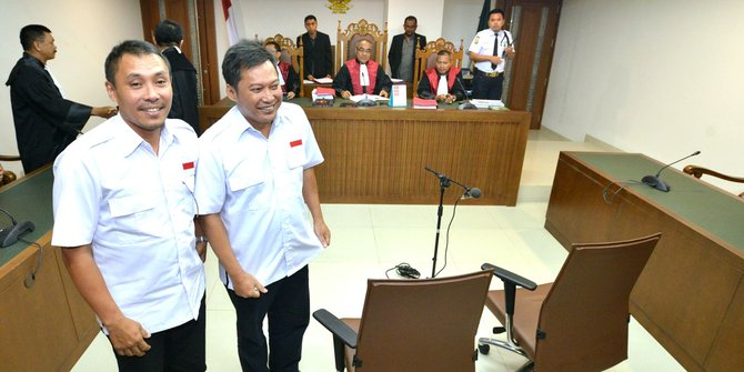 tidak-ditahan-butuh-2-tahun-lebih-menjerat-obor-rakyat
