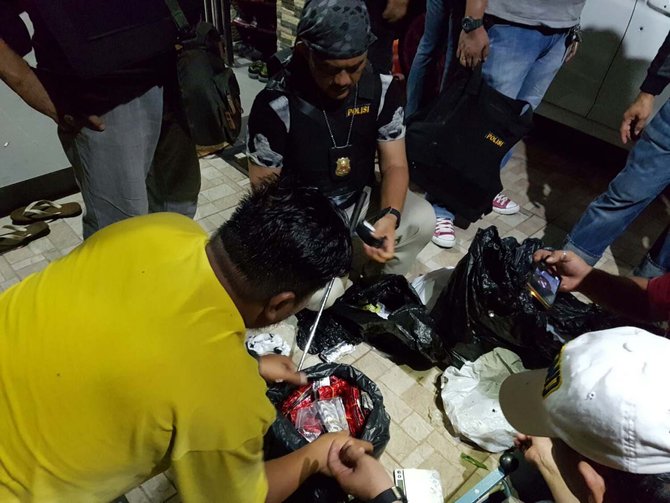 Simpan 18 Kg sabu dalam ban mobil, 2 WN Malaysia diciduk