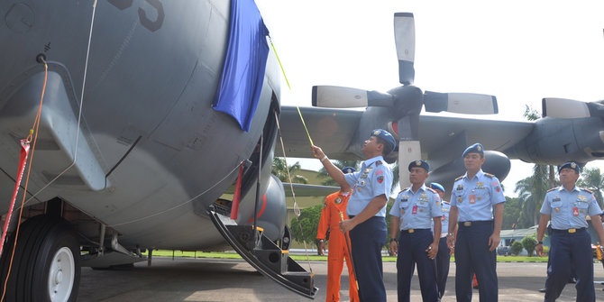 santai-tni-au-terima-lagi-hibah-c-130-hercules-raaf