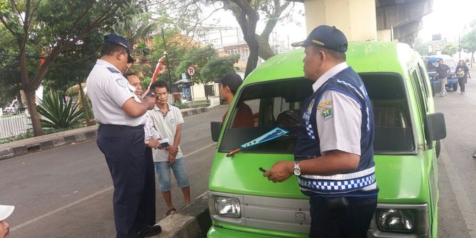 Diawasi Tim Saber Pungli, PNS DLLAJ Bogor 'ngambek' &amp; mogok kerja