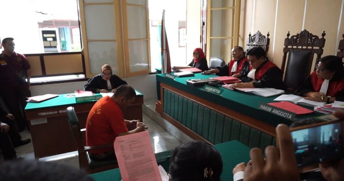 Pengusaha terdakwa penodaan agama via Facebook diadili di PN Medan