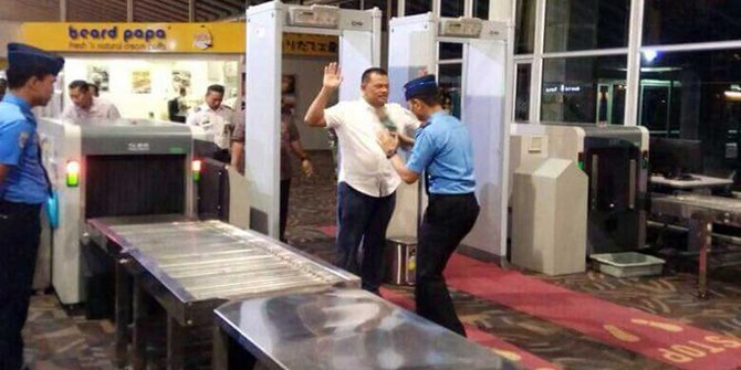 Anggota TNI arogan di bandara harus malu lihat contoh Jenderal Gatot
