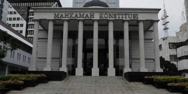 Gugatan dikabulkan MK, penghayat kepercayaan masuk kolom agama di KTP