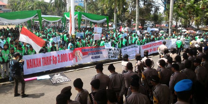 Driver ojek online merasa dijadikan sapi perah perusahaan