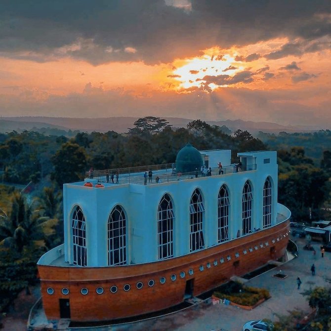 8 Objek Wisata Religi Semarang yang Instagramable