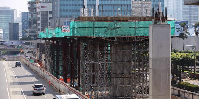 Istana Pasir Bernama Infrastruktur