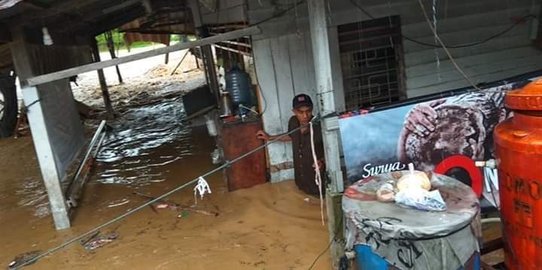 Banjir di Padang,600 rumah terendam & 3 jembatan rusak