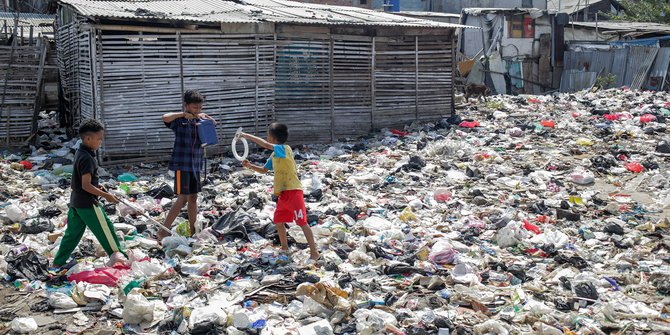 anies-minta-pelindo-bersihkan-sampah-kampung-bengek-jika-tak-beri-akses-petugas
