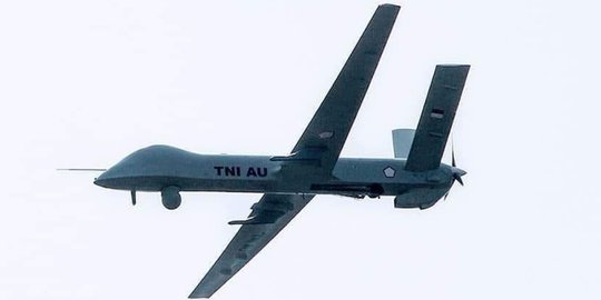 &#91;UPDATE&#93; J-10S China Mendarat Darurat | Mesin Baru MBT Altay | Skadron Drone TNI AU