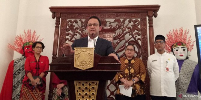 Anies Beri Insentif Rp 215 Ribu Per Hari untuk Tenaga Medis Tangani Covid-19