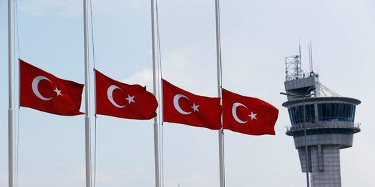Seorang Pria Ditangkap di Turki Karena Jemur Handuk Bergambar Bendera Inggris