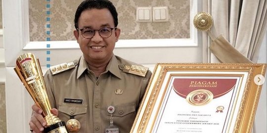 Anies Baswedan Bungkam Saat Ditanya Soal KPK Usut Formula E