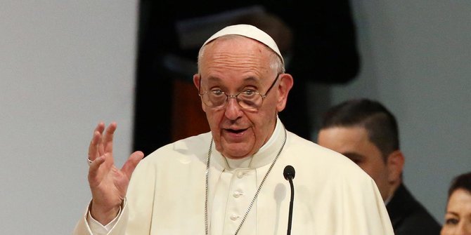 paus-fransiskus-sebut-kirim-senjata-ke-ukraina-secara-moral-dibenarkan