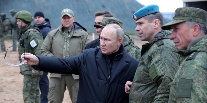 apakah-putin-penganut-ideologi-fasisme