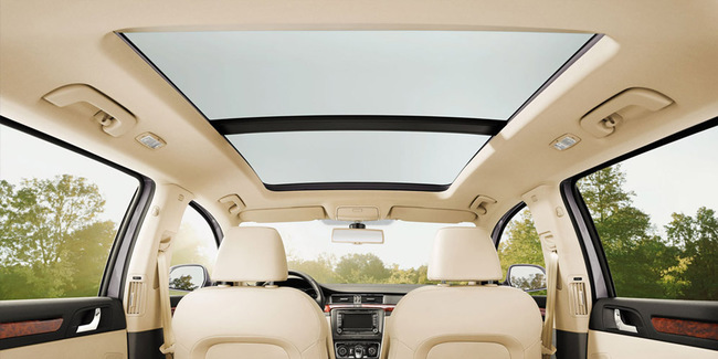 Belum Paham, ini Bedanya Sunroof, Moonroof, Panoramic Roof, dan Panoramic Sunroof!