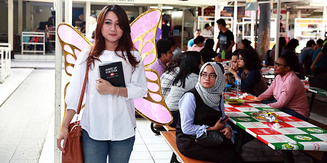 Selfie Gak Harus Jauh-jauh, Di Kampus Juga Bisa! 
