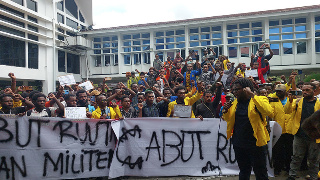 Mahasiswa Uncen Akhirnya Ikutan Demo Tolak UU TNI
