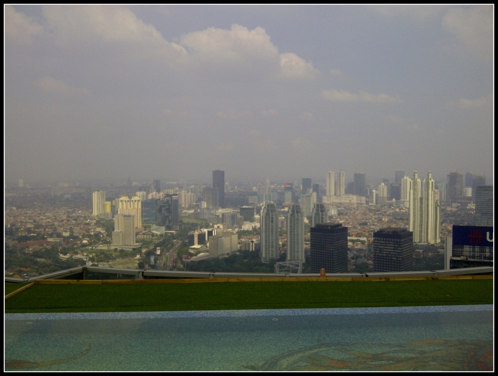 SKYE: a capital citys view from the 56th floor. makan di langit kota jakarta