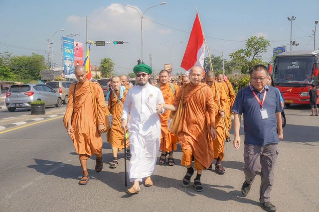 Cerita Biksu Asal Malaysia yang Ikuti Thudong dari Thailand, Indonesia Paling Toleran