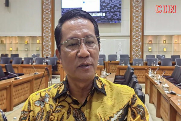 Presiden Prabowo Perintahkan Tinjau Ulang Seluruh UU, Peraturan Pemerintah dan Permen