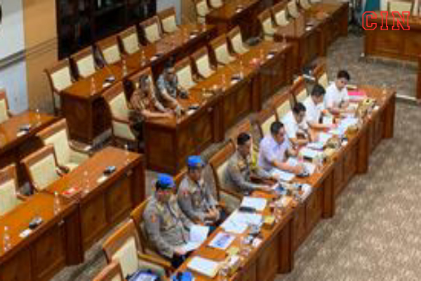 Komisi III DPR Akan Bahas Usulan Perlu Tidaknya Polisi Pegang Senjata Api