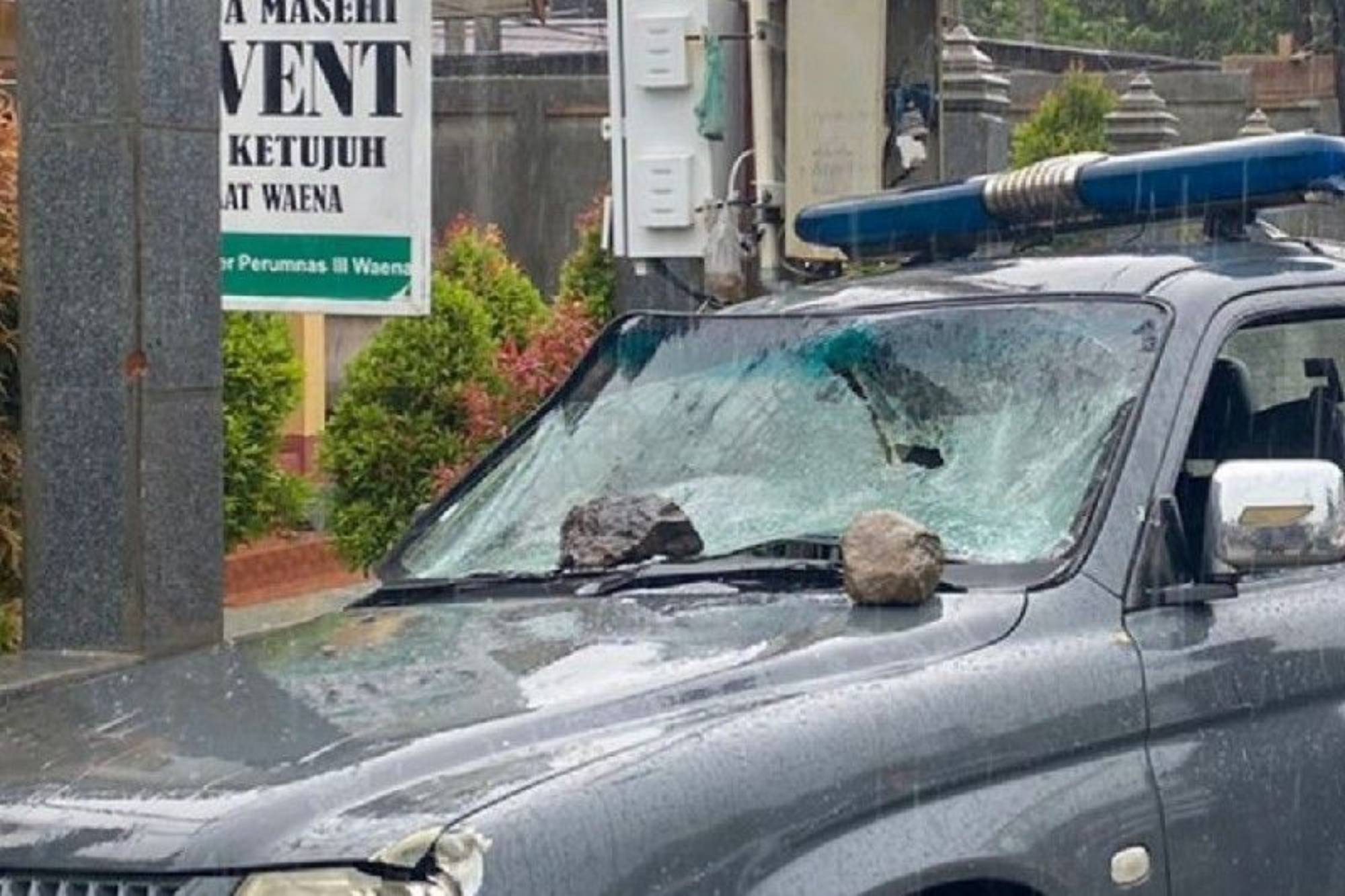 Diserang Pedemo di Waena Papua, Brigadir Roygen Terluka