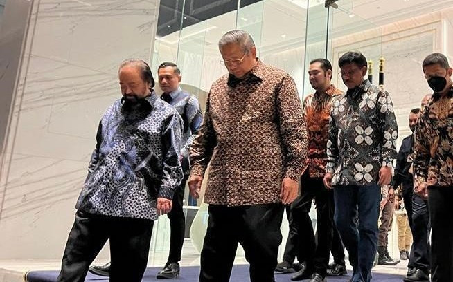 SBY dan AHY Datangi Paloh Minggu Malam, Konon Cuma Balas Kunjungan