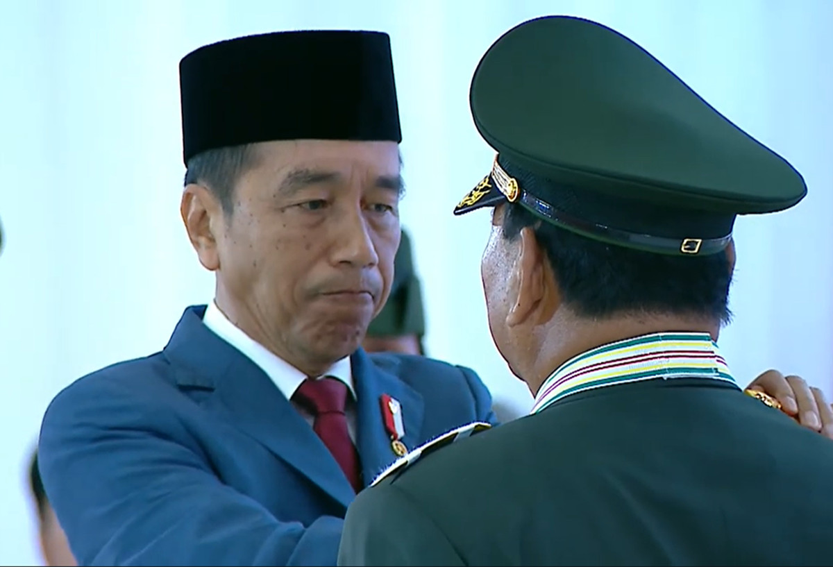 Jokowi Ucapkan Selamat kepada Jenderal Prabowo
