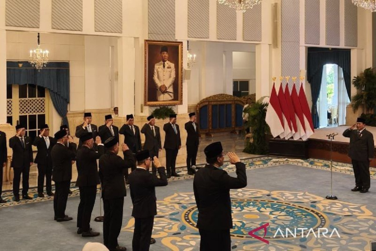 Setahun Jadi Presiden, Prabowo Masih Sibuk dengan Urusan Kekuasaan