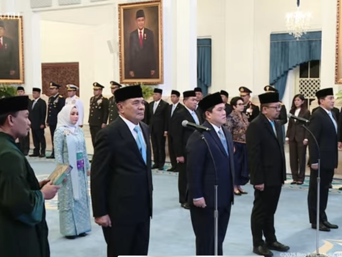 Prabowo Lantik Erick Thohir Jadi Menpora, Djamari Chaniago Sebagai Menko Polkam