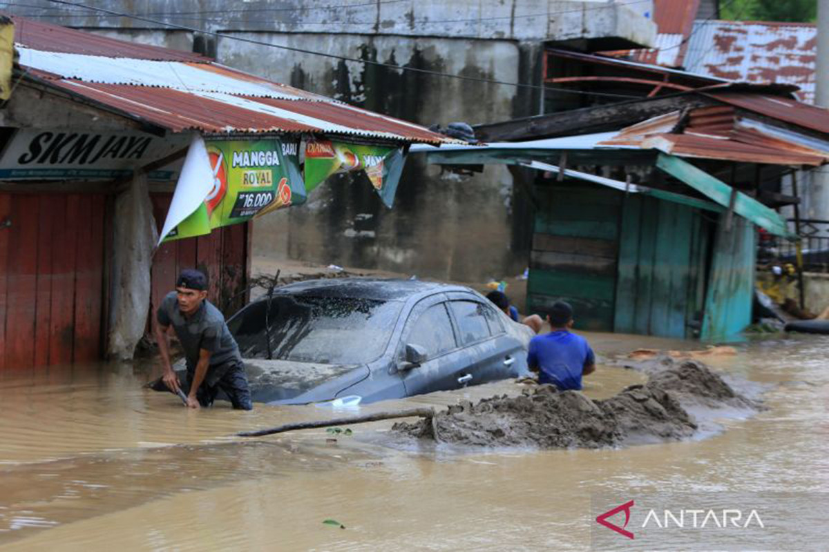 pembelaan-wamen-esdm-soal-tambang-jadi-biang-kerok-banjir-sumatra