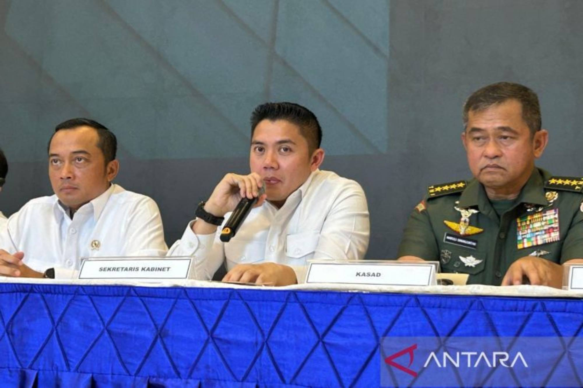 konon-peran-penting-di-komunikasi-pemerintah-bisa-bawa-teddy-jadi-cawapres-2029