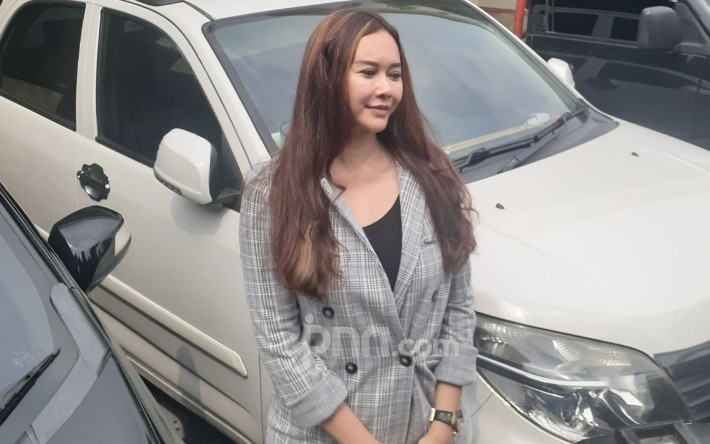 aura-kasih-bongkar-kelakuan-mantan-suami-parah-banget