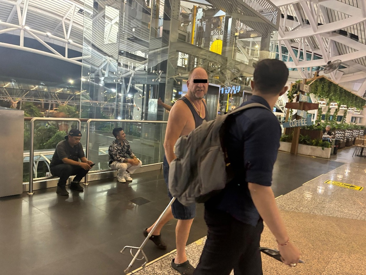 Imigrasi Bali Usir Misionaris Amerika Berkedok Investor Rusak Pelangkir & Bawa