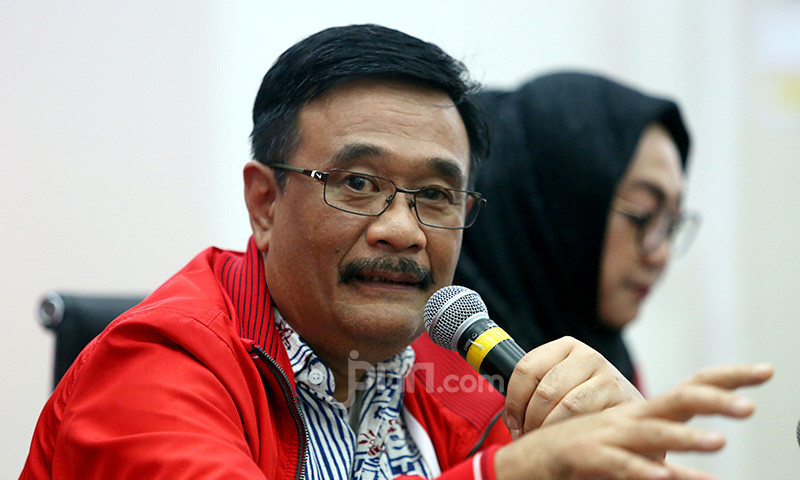 Kaesang dan Rompi Bertuliskan Anak Mulyono