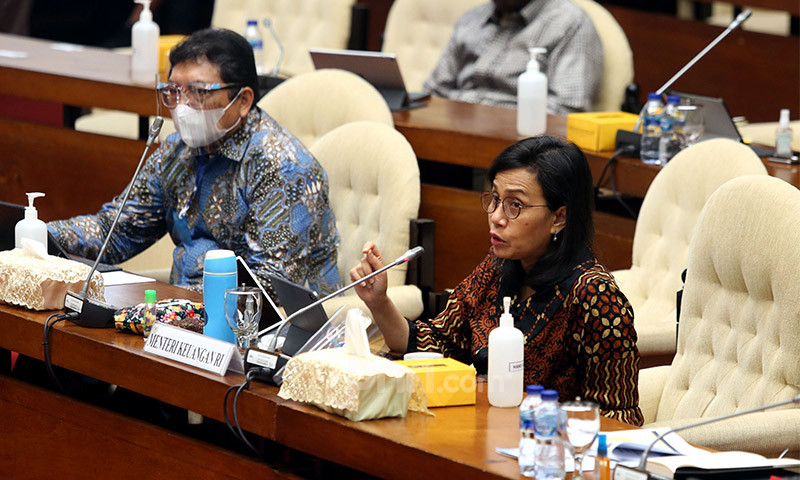 Konon Jokowi Tak Berani Melengserkan Menteri Keuangan
