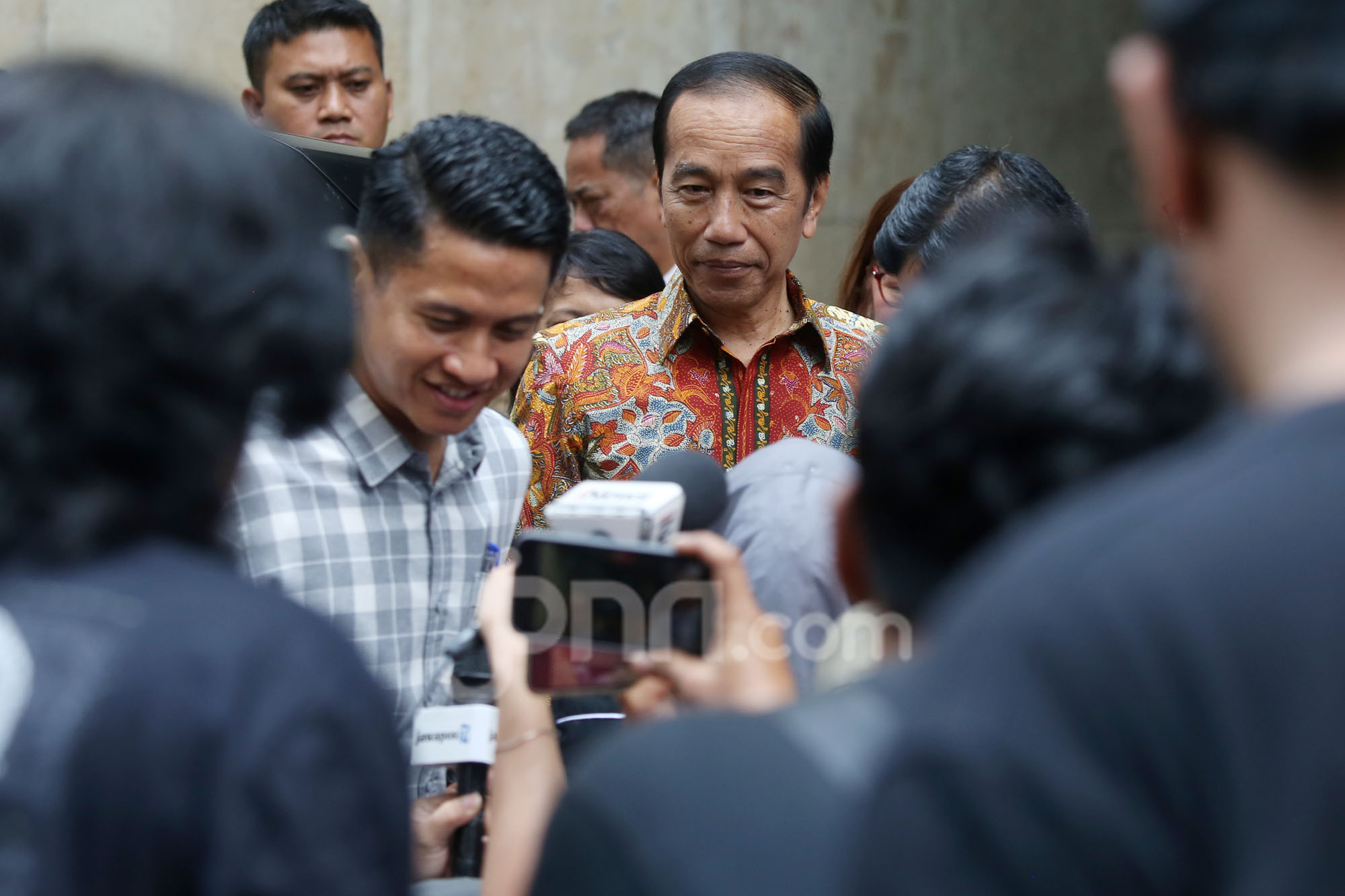 mengejutkan-rismon-sianipar-minta-maaf-kepada-jokowi