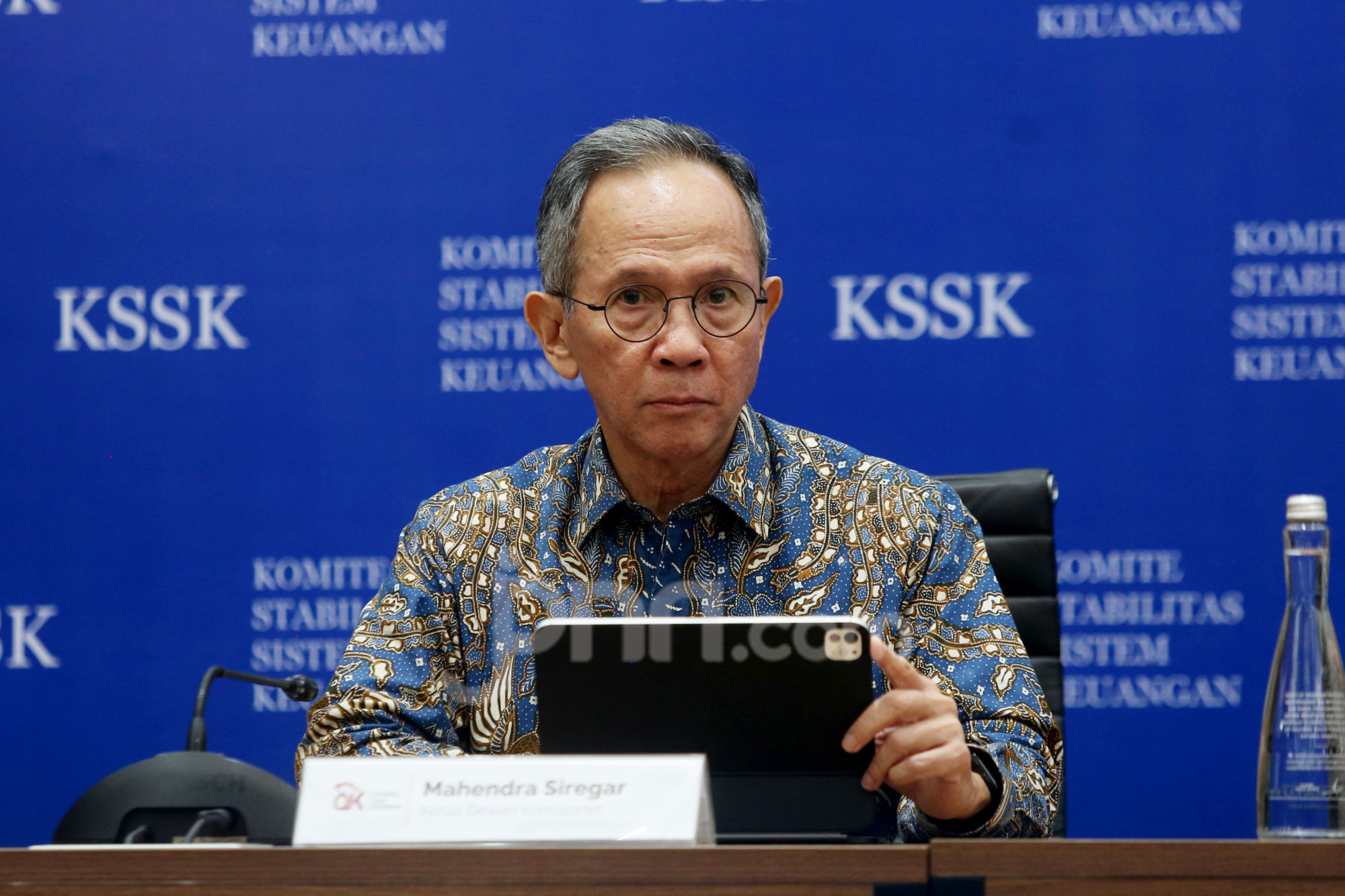 geger-3-pejabat-ojk-mundur-seusai-ihsg-ambrol