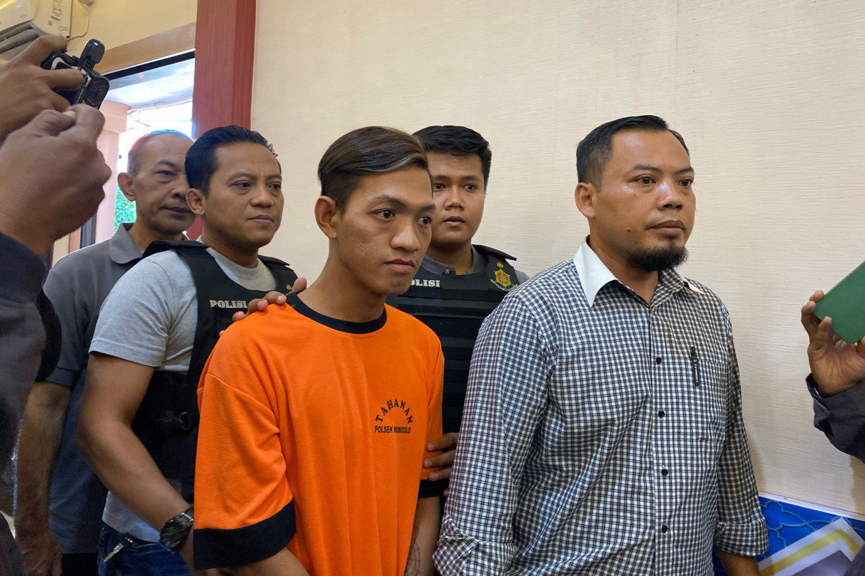 pembacok-pemilik-salon-spa-pengamen-yang-tak-punya-uang-pengin-semir-rambut