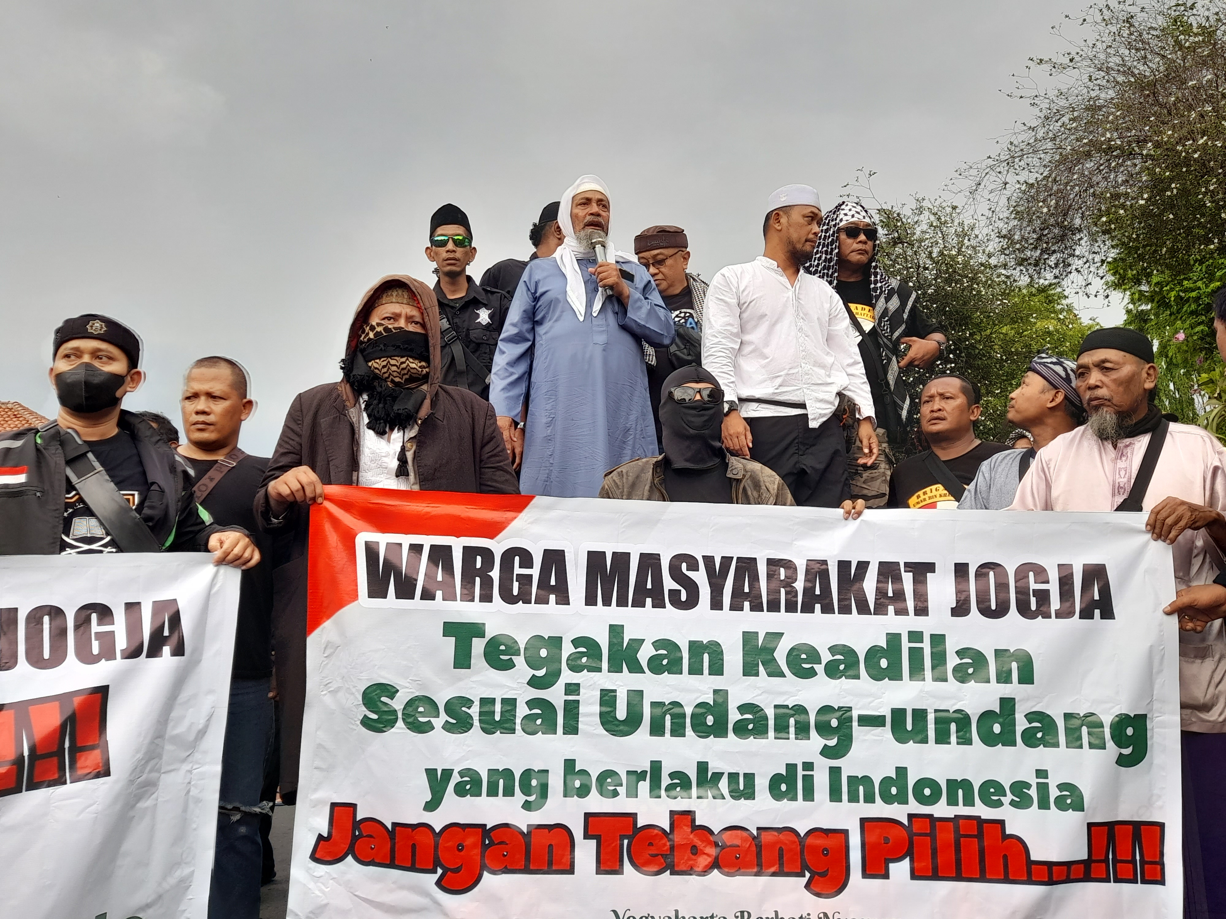 Yogyakarta Mencekam, Sejumlah Elemen Masyarakat Demo Datangi Markas Mahasiswa Papua