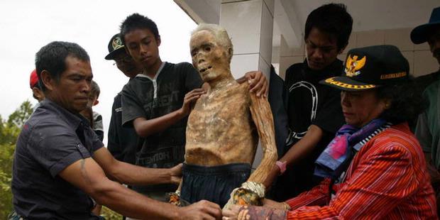 Beragam Suku yang Ada di Indonesia Beserta Tradisi Uniknya