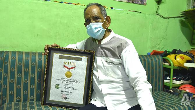indonesia-s-oldest-pencak-silat-fighter-proves-that-age-is-just-a-number