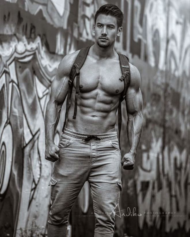 sissstt-menurut-kalian-cowo-tampan-itu-seperti-apa-dr-segi-fisik