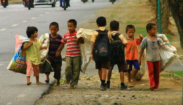 ternyata masih banyak orang yang ga seberuntung kita